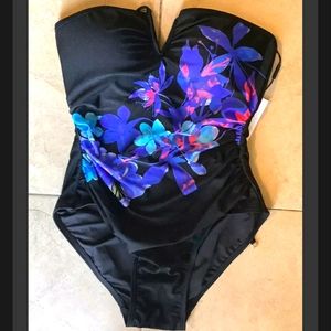 CALVIN KLEIN SWIMWEAR NWT